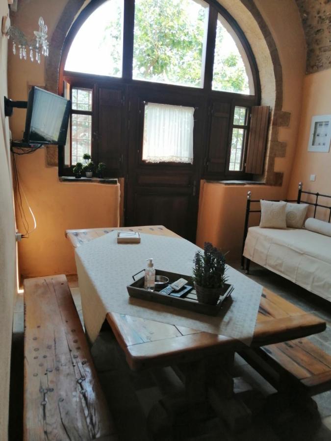 Guesthousekamara Монемвазия Экстерьер фото