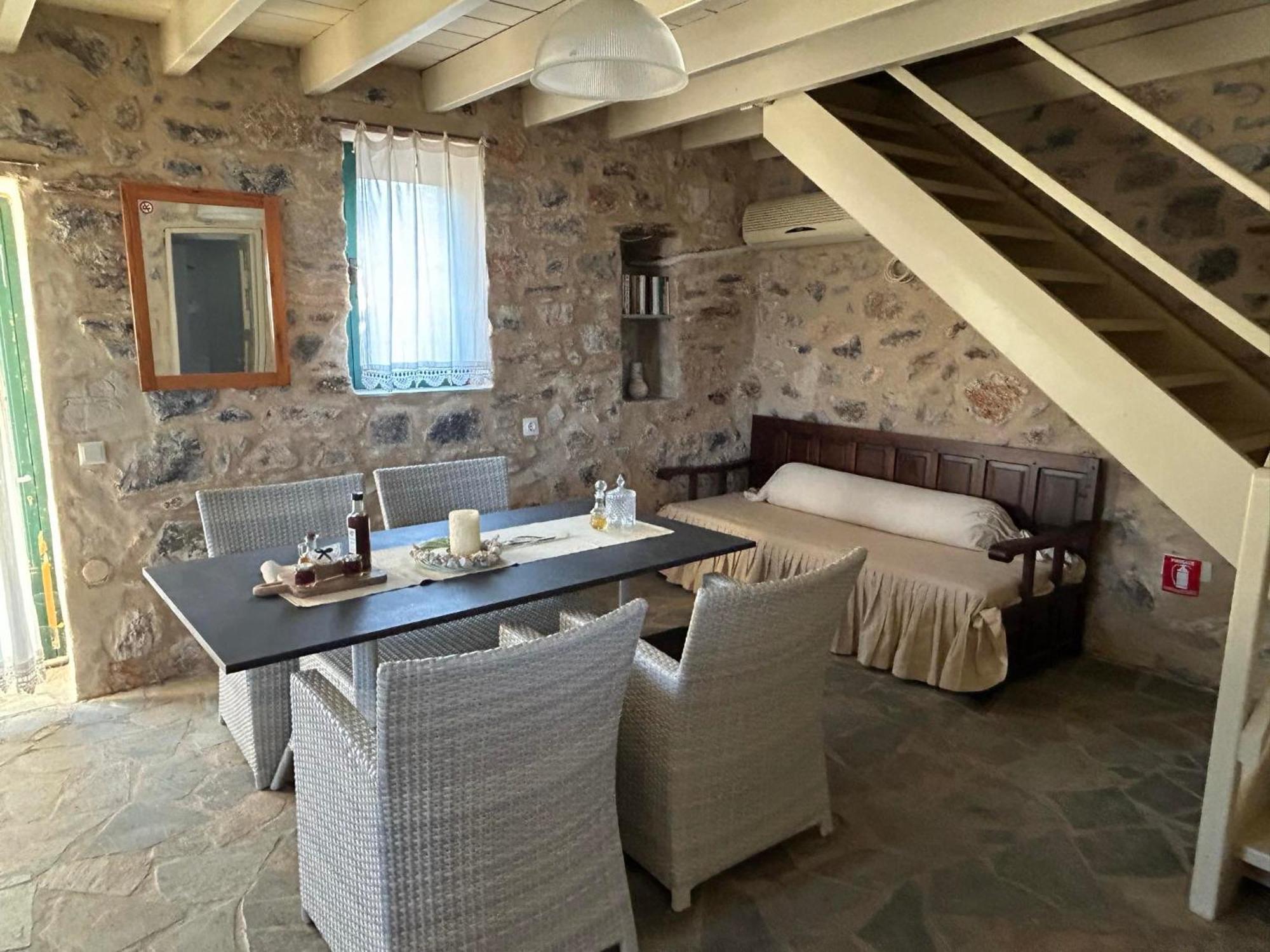 Guesthousekamara Монемвазия Экстерьер фото